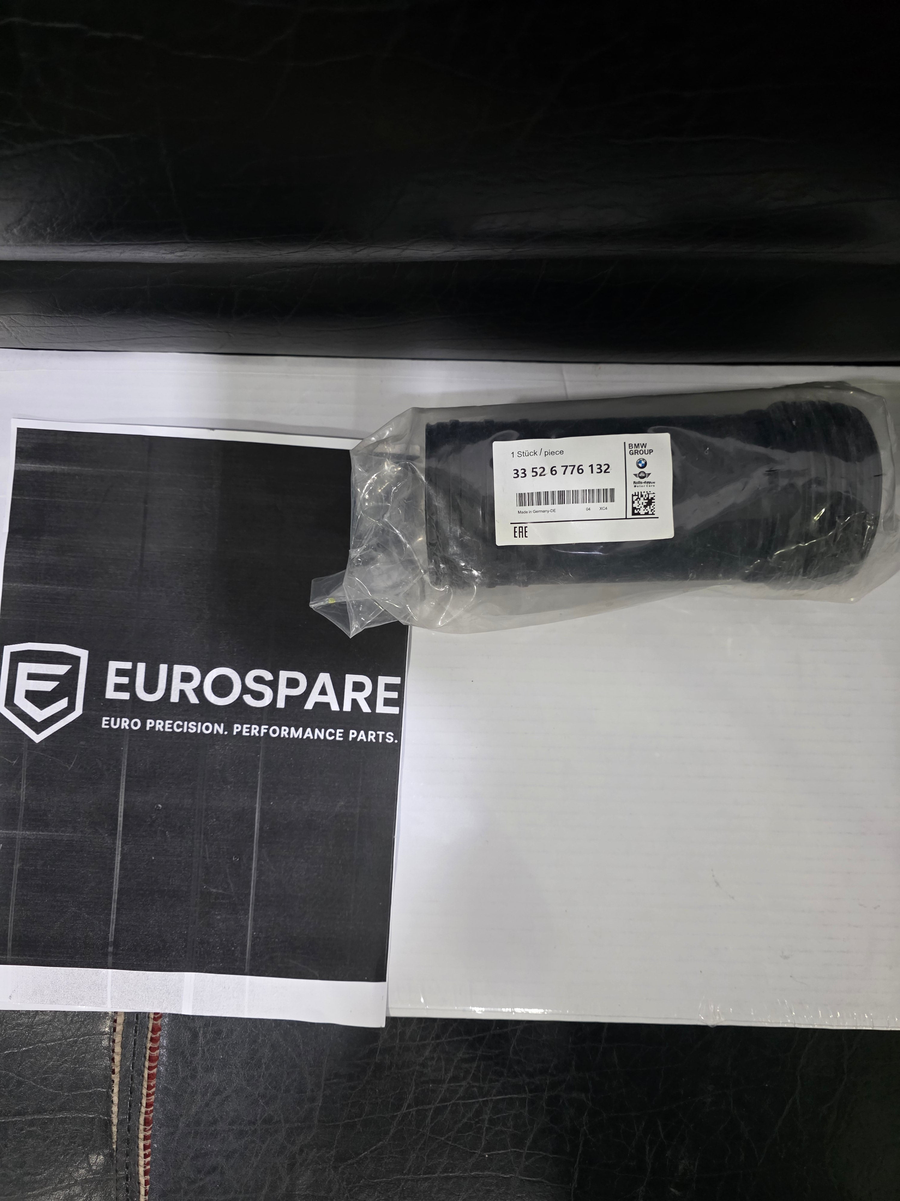 Rear Shock Absorber Duct/Cover with Support – BMW X5 E70/E70 Facelift; X6 E71 – M57/N57/N52/N55/N62/N63 Engines – 33526776132