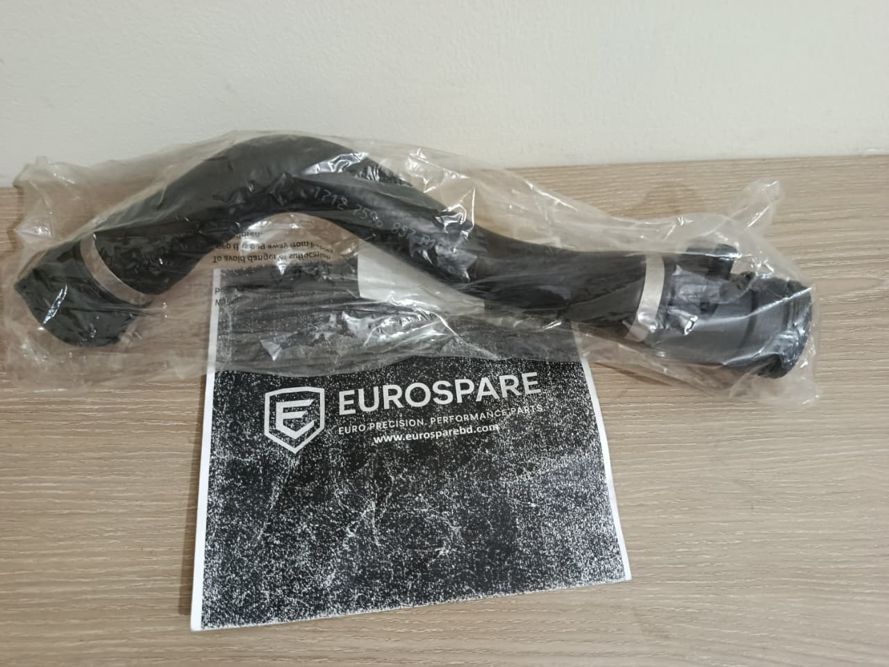 Radiator Hose (Upper) – BMW 3 Series F30/F31/F34 320i/328i (2012–2018) – Part 17127596837