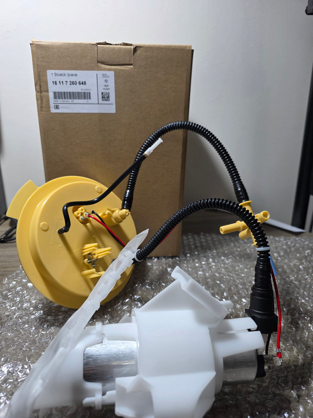 BMW In-tank Fuel Pump - 16117260648