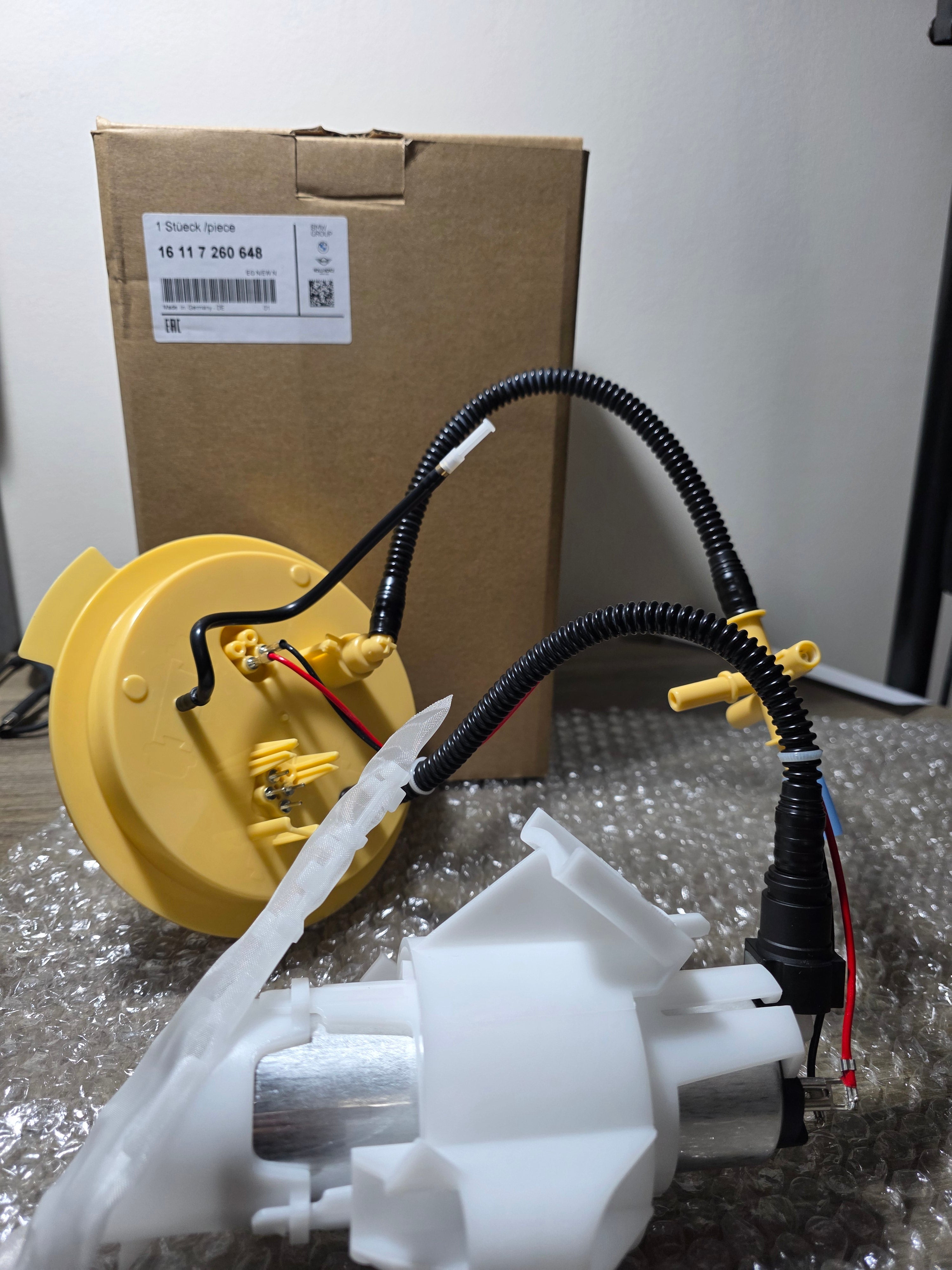 BMW In-tank Fuel Pump - 16117260648