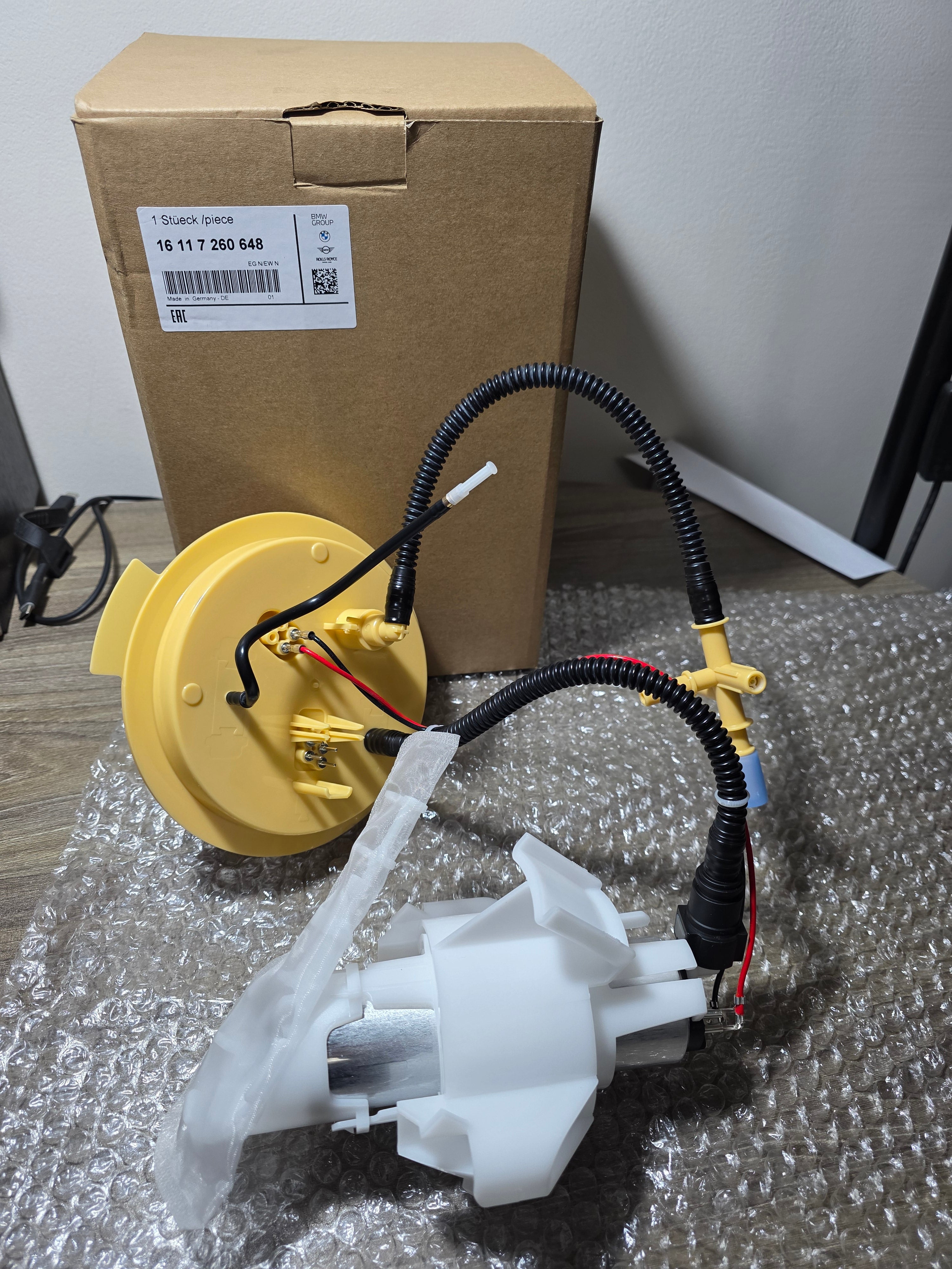 BMW In-tank Fuel Pump - 16117260648